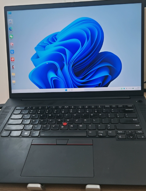 联想 ThinkPad P1 / X1 隐士笔记本，可用于办公设计和剪辑处理